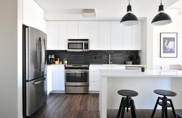 East London beach flat: photo 2